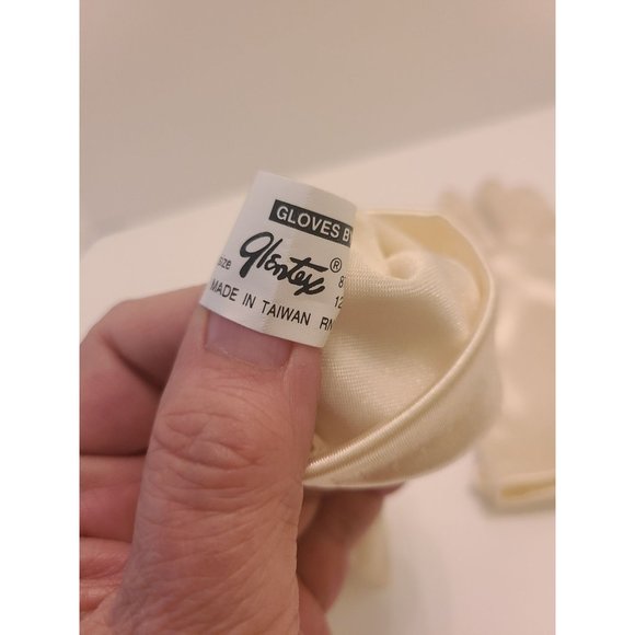 GLENTEX LADIES VINTAGE DRESS GLOVES WITH ROSETTES - Picture 2 of 4